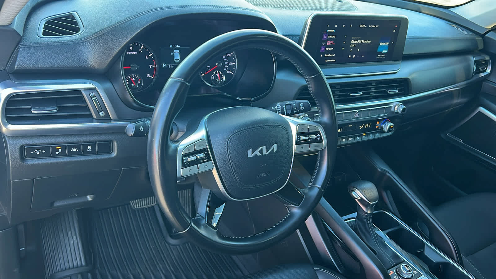 Used 2022 Kia Telluride LX image 10