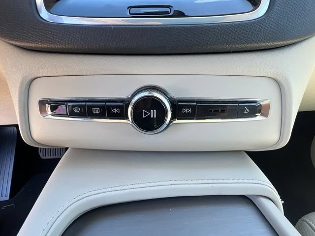 Certified 2023 Volvo XC90 B5 Core AWD/4WD image 23