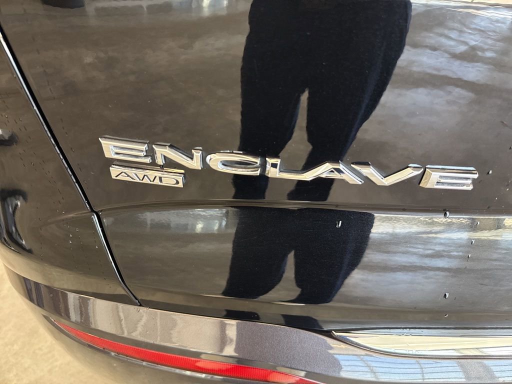 Used 2023 Buick Enclave Essence image 27