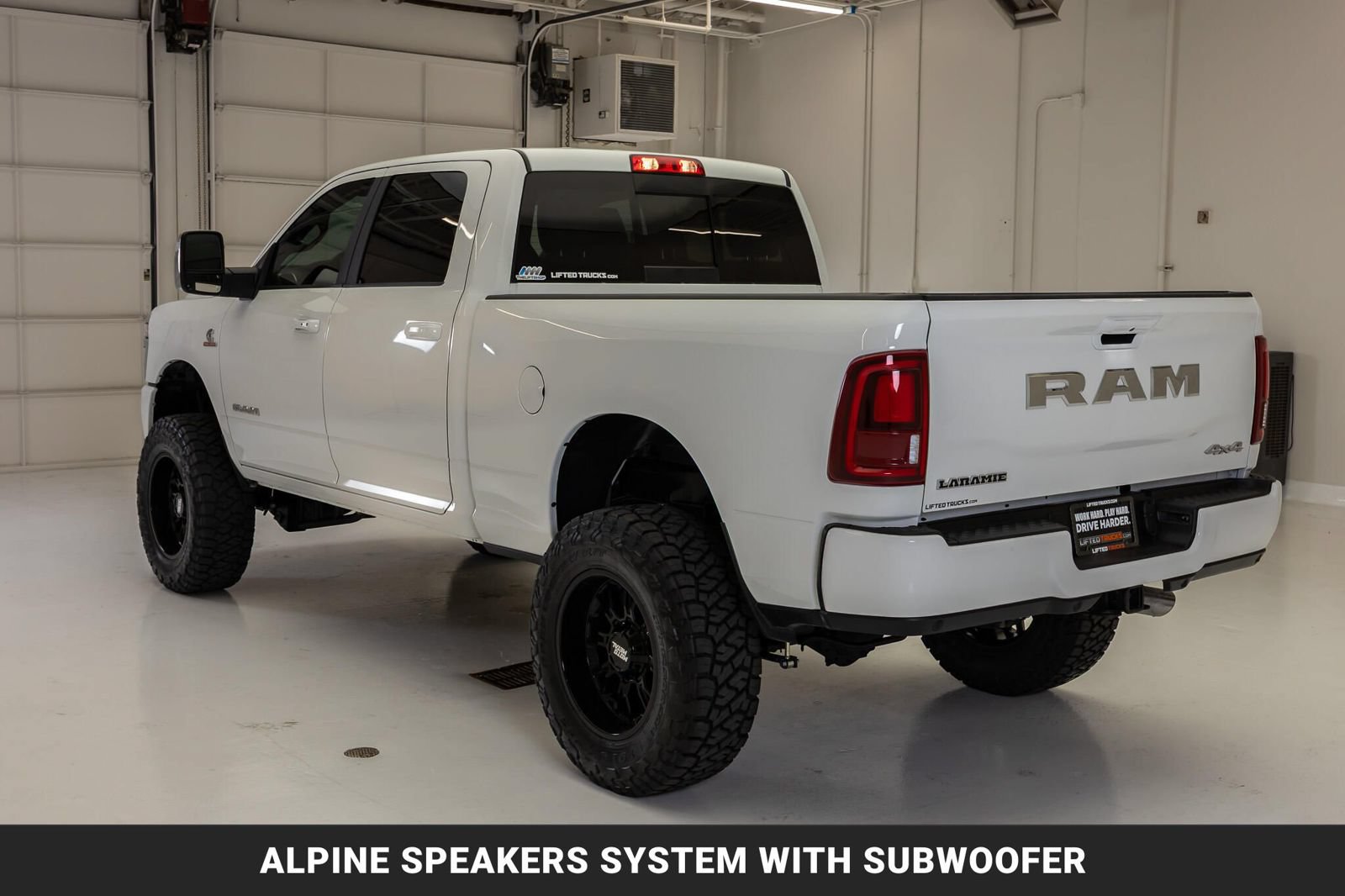 Used 2026 RAM 2500 Laramie AWD/4WD image 7