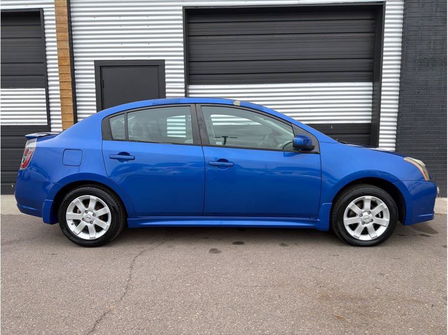 Used 2011 Nissan Sentra 2.0 SR w/ Moonroof Pkg FWD image 10