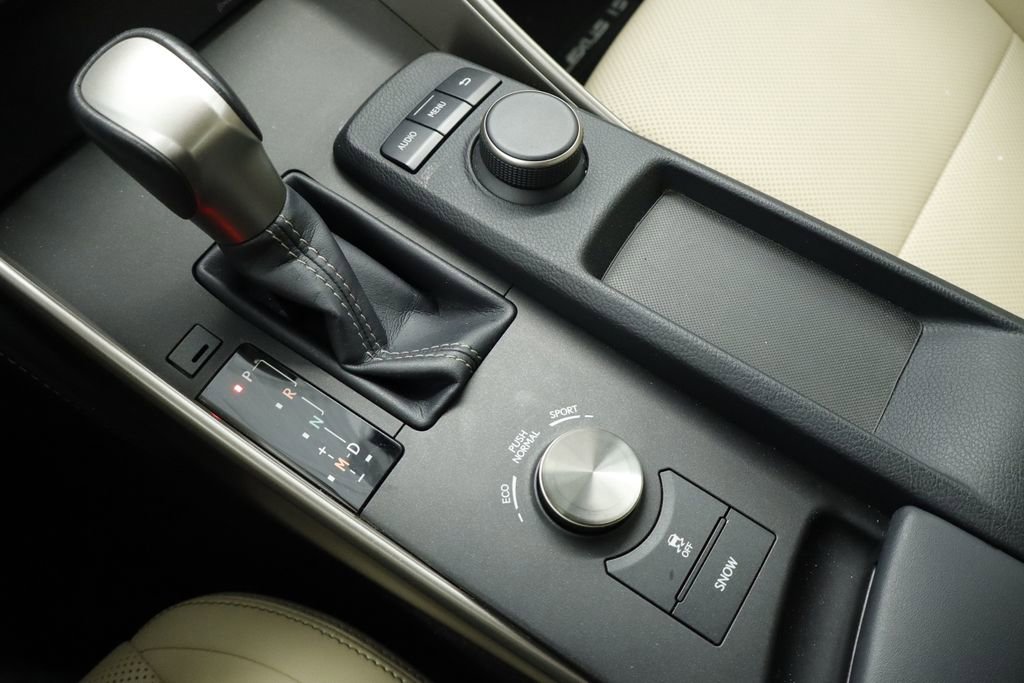 Used 2015 Lexus IS 250 RWD image 28