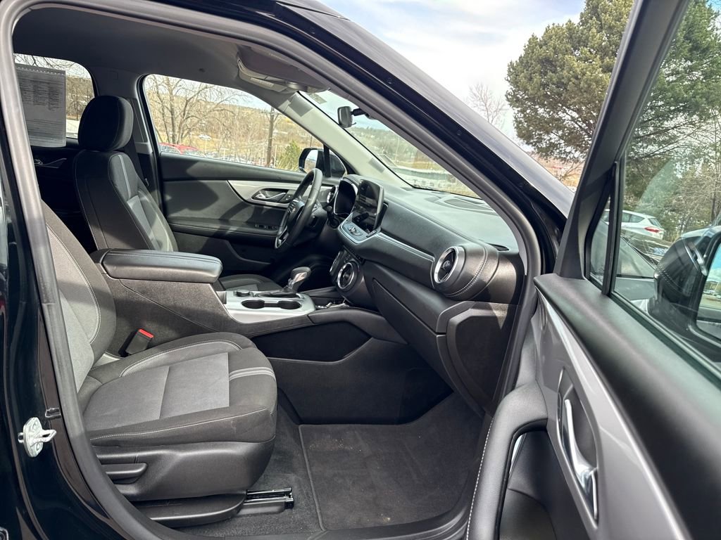 Used 2025 Chevrolet Blazer LT image 27