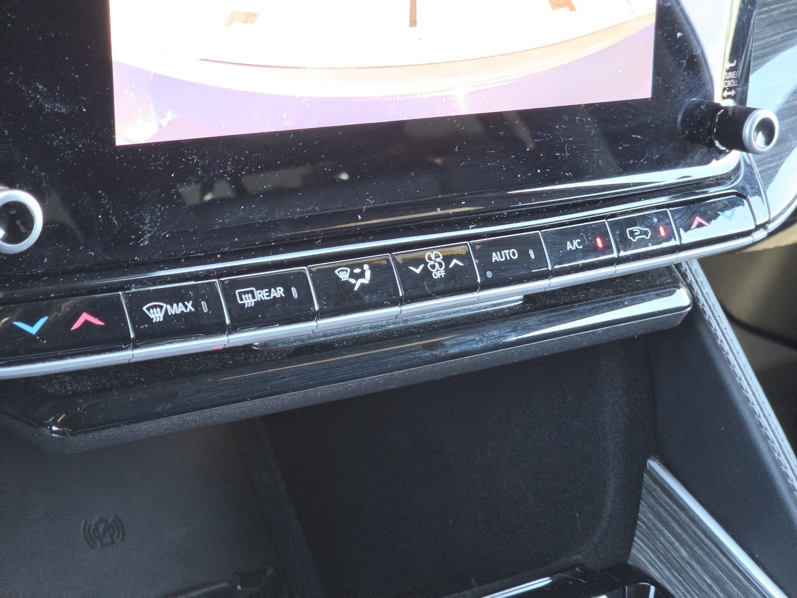 Used 2022 Jeep Wagoneer Series III AWD/4WD image 34