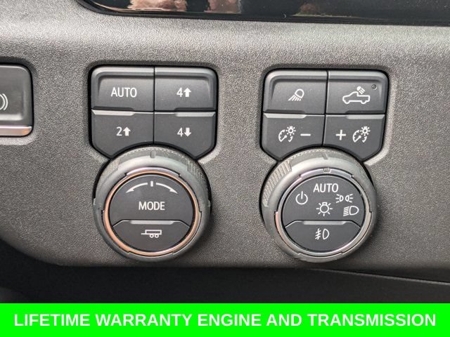 Used 2023 Chevrolet Silverado 1500 High Country w/ High Country Premium Package AWD/4WD image 27