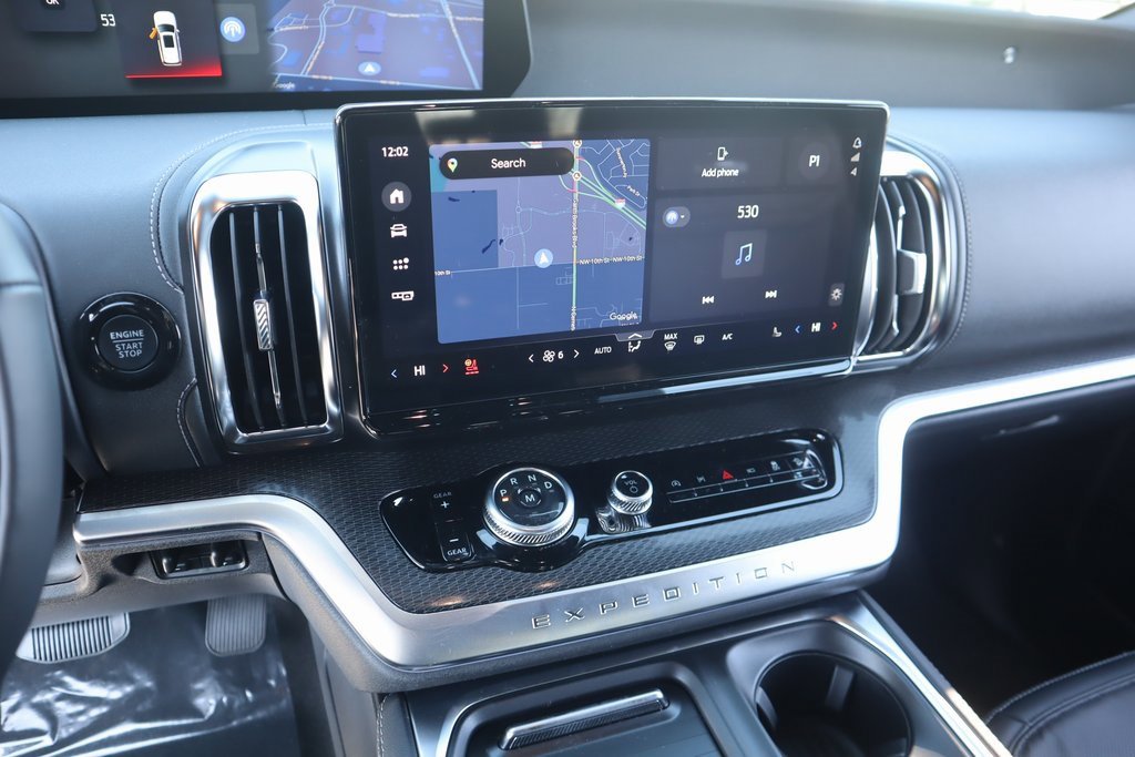 New 2025 Ford Expedition Platinum w/ Stealth Appearance Package image 5