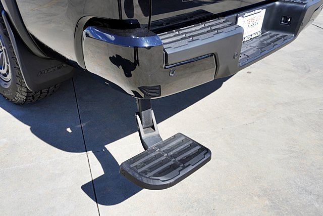 Used 2025 Nissan Frontier Pro-X RWD image 21