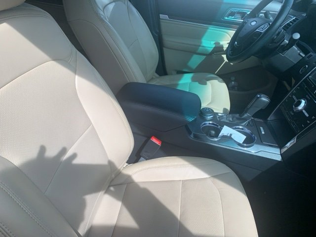 Used 2017 Ford Explorer Limited image 9