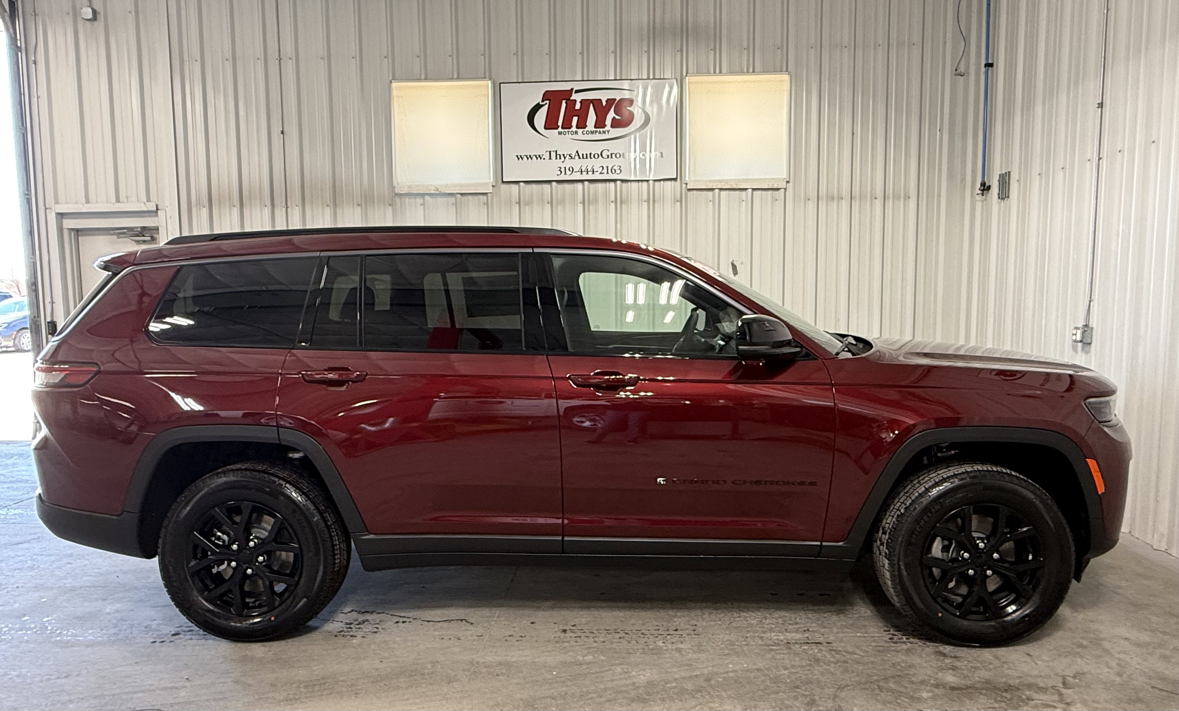 New 2026 Jeep Grand Cherokee L 4WD image 2