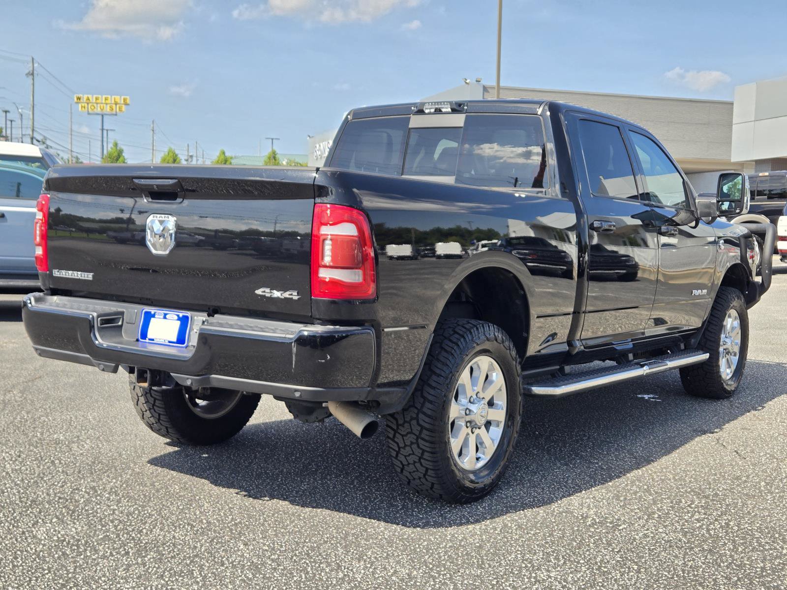 Used 2023 RAM 2500 Laramie AWD/4WD image 8