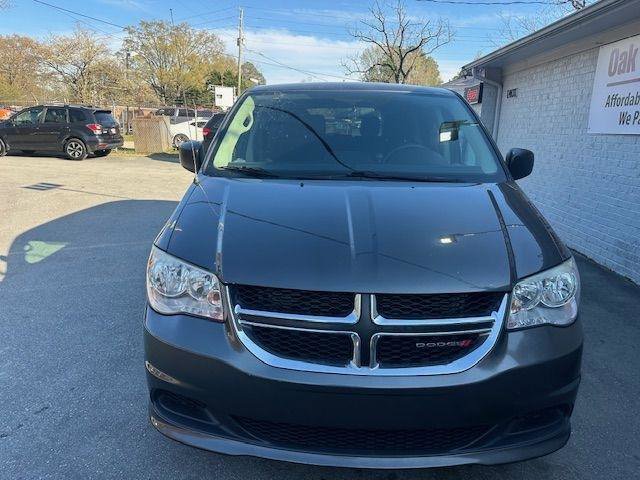 Used 2016 Dodge Grand Caravan SE w/ Quick Order Package 29E SE FWD image 3