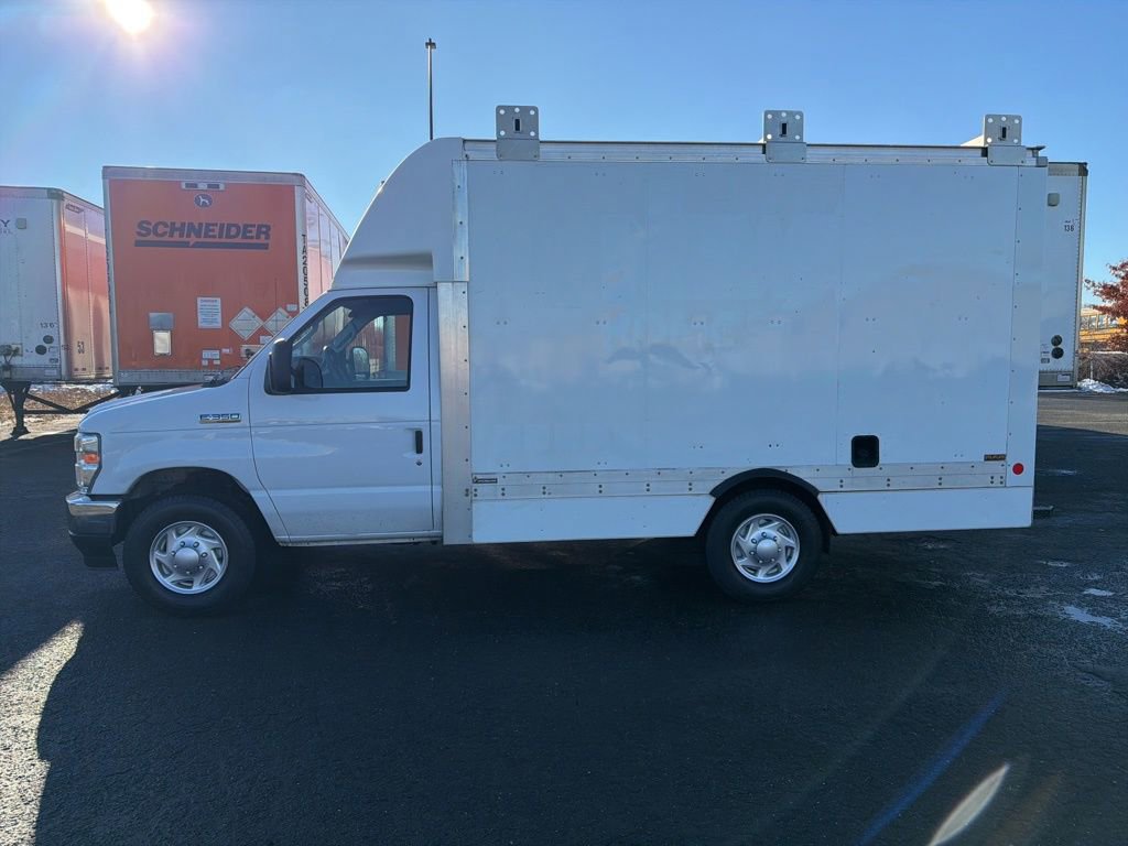 Used 2021 Ford E-350 and Econoline 350 Super Duty w/ Power Windows & Locks Group image 2