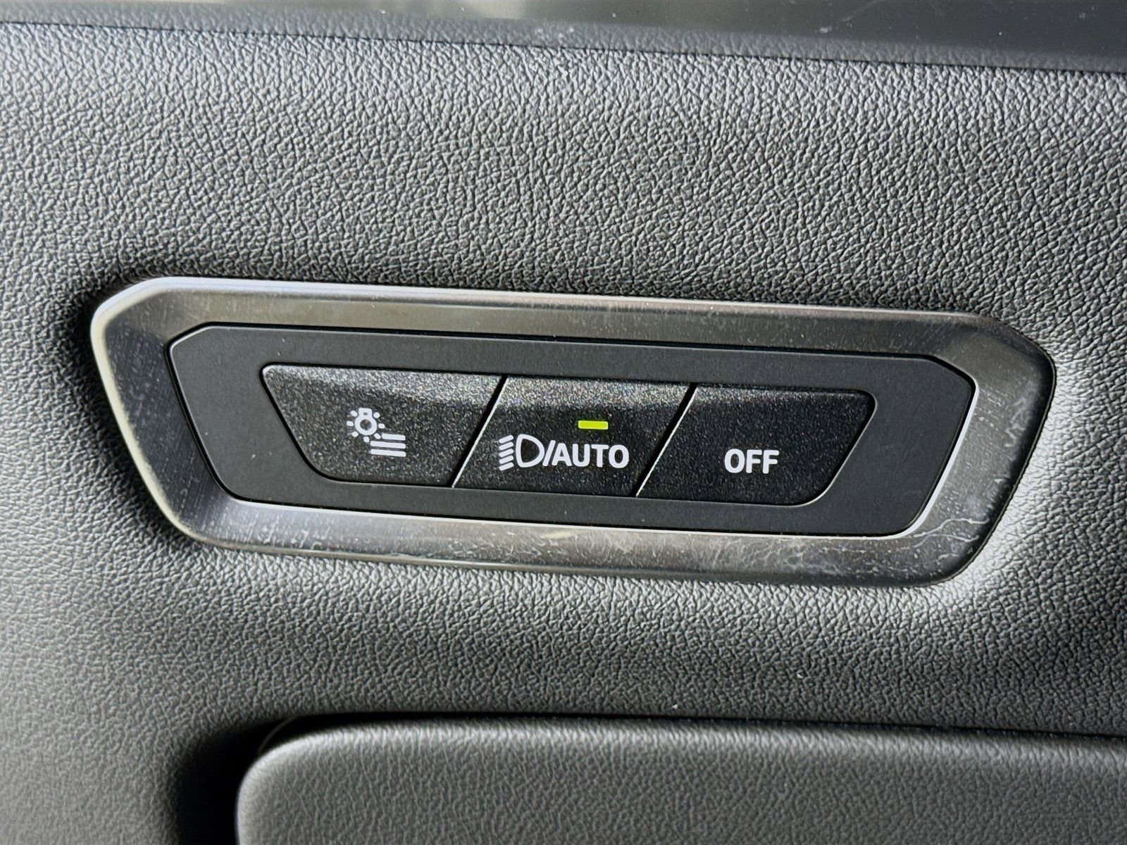 Used 2025 BMW X7 M60i image 10