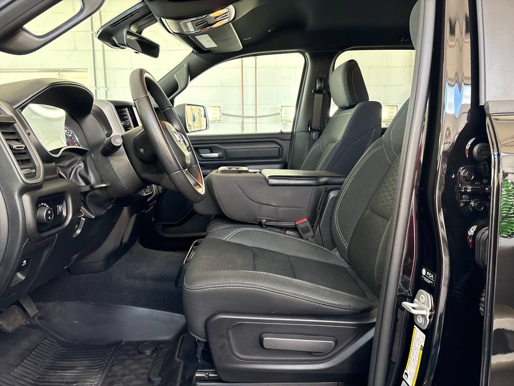 Used 2025 RAM 1500 Warlock AWD/4WD image 13
