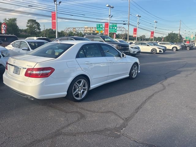 Used 2013 Mercedes-Benz E 350 4MATIC Sedan image 9