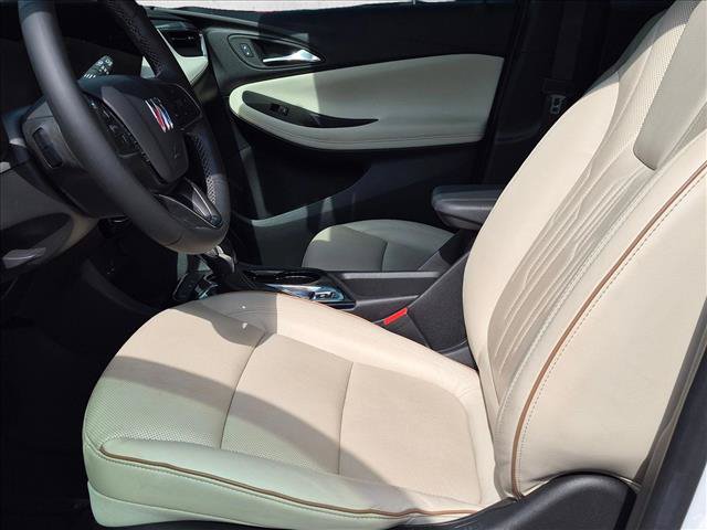 Used 2026 Buick Encore GX Avenir w/ Avenir Technology Package FWD image 17