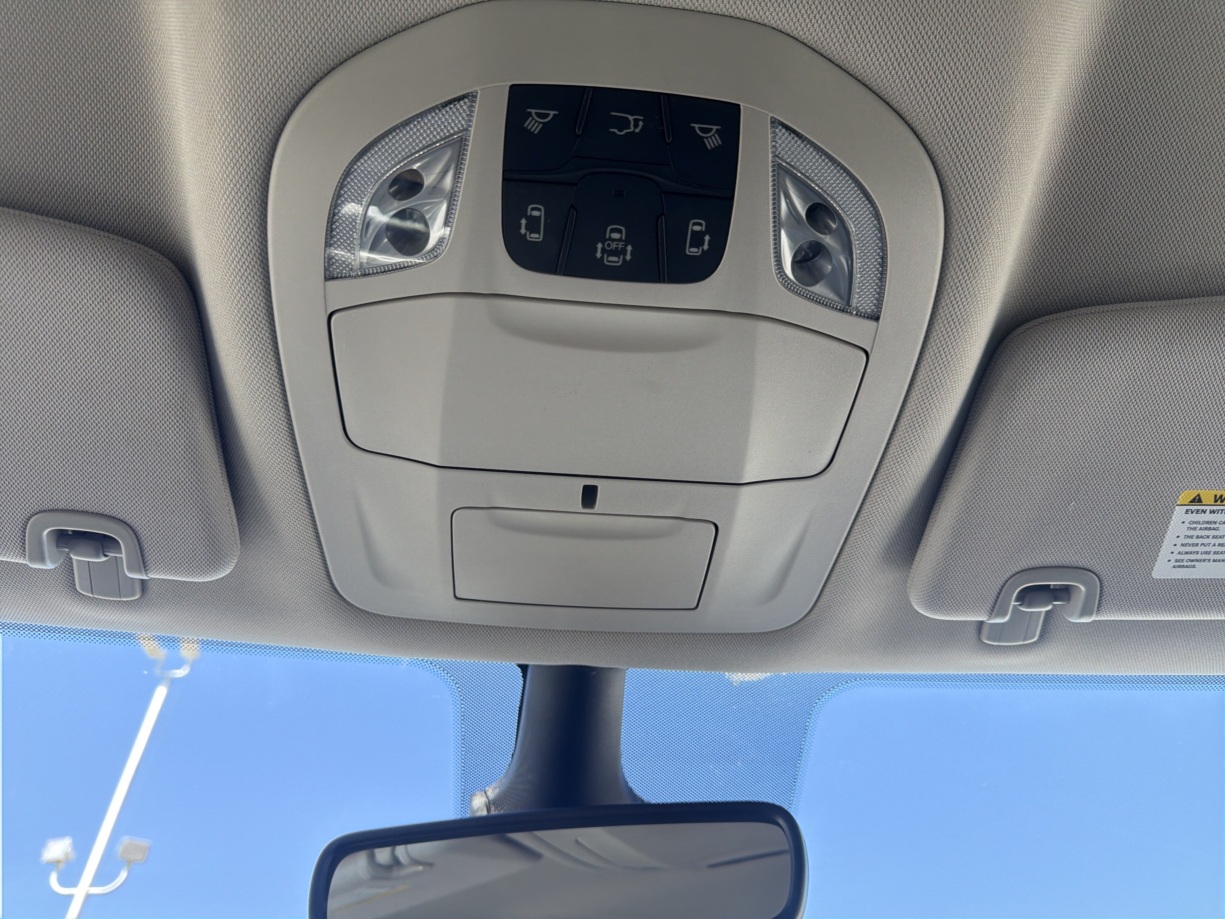 Used 2024 Chrysler Pacifica Limited FWD image 31