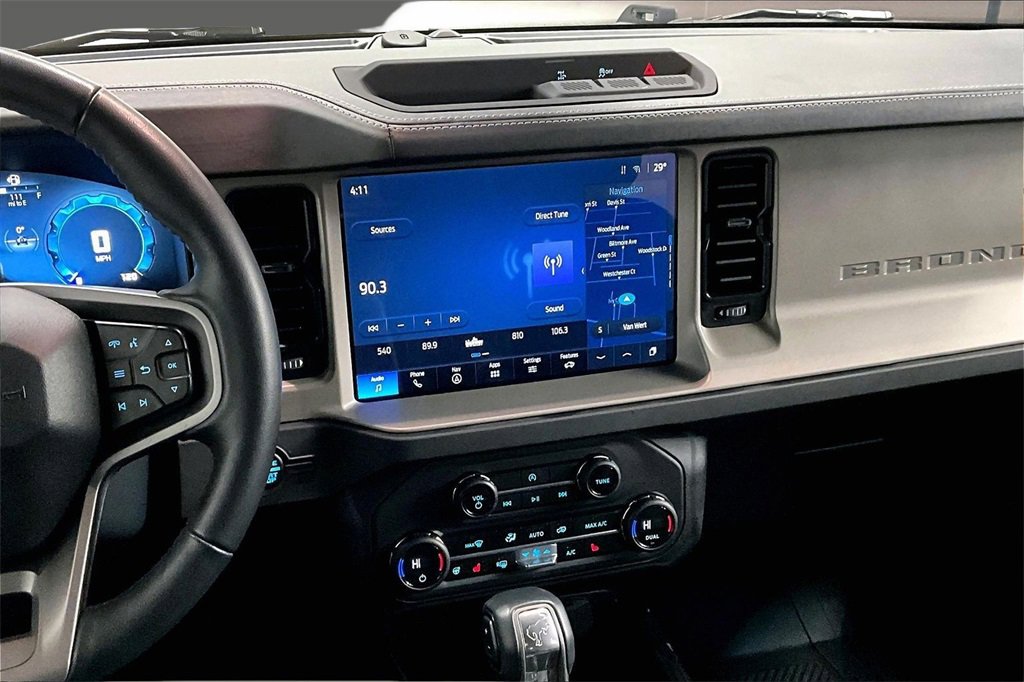 Used 2025 Ford Bronco Outer Banks image 3