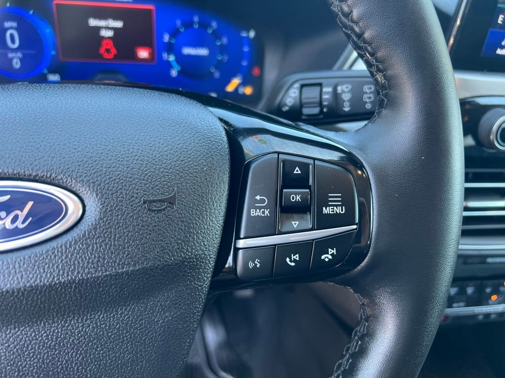 Used 2022 Ford Escape Titanium AWD/4WD image 39