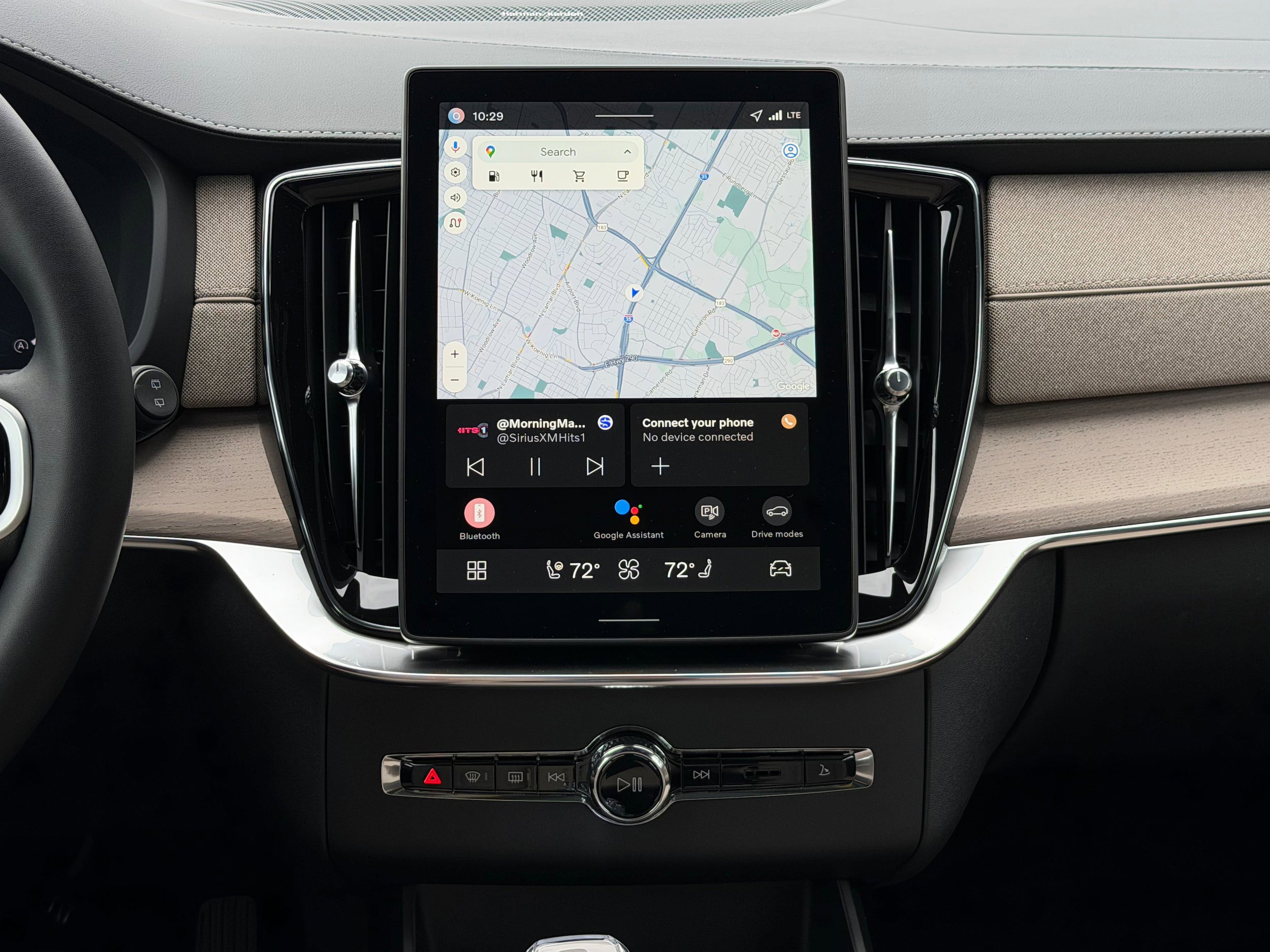 New 2026 Volvo XC90 B6 Plus w/ Protection Package Premier image 13