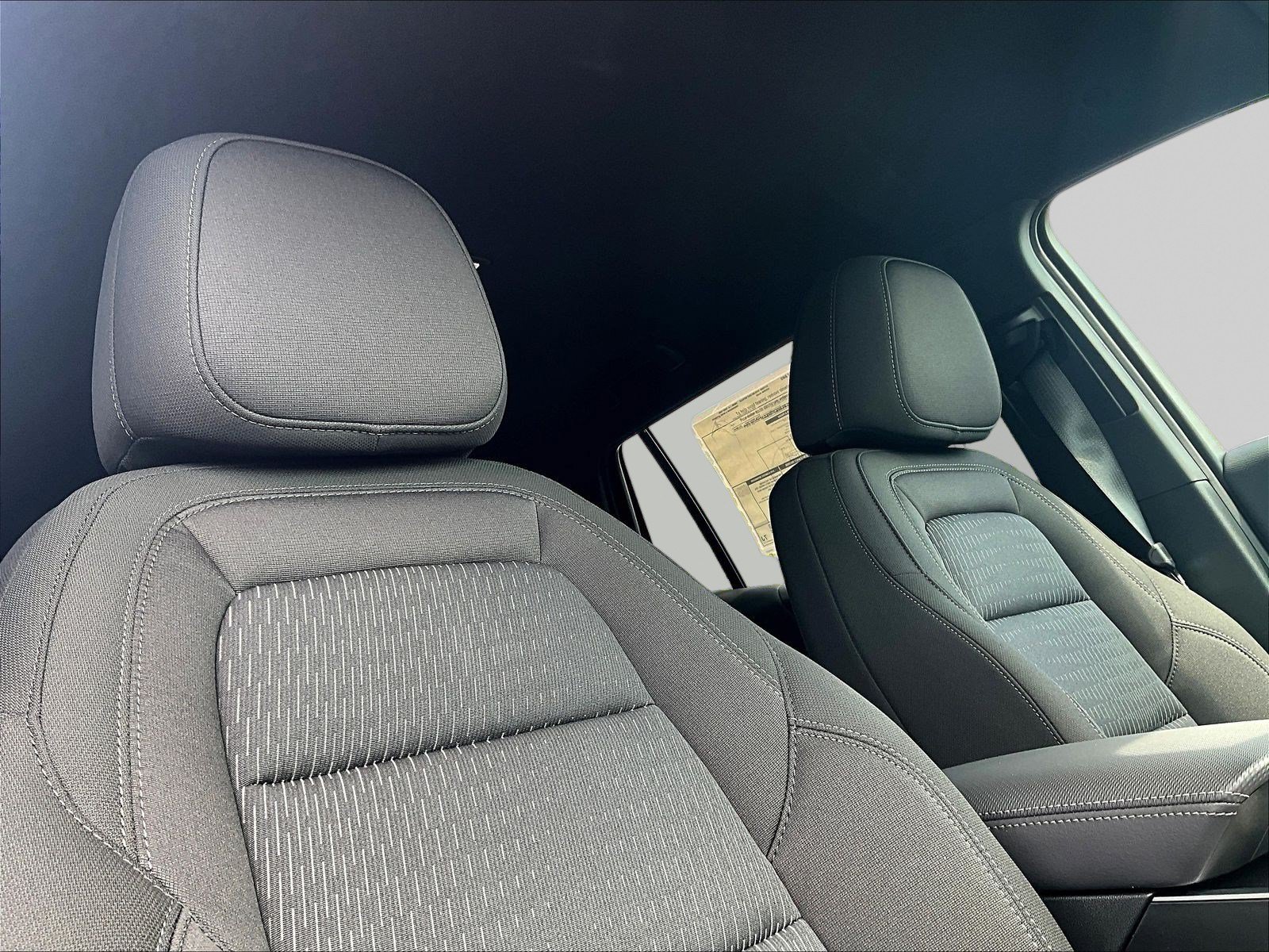 New 2027 Chevrolet Equinox LT w/ Safety and Technology Package AWD/4WD image 10