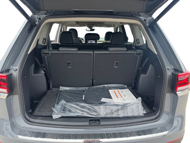 New 2026 Volkswagen Atlas SE FWD image 14