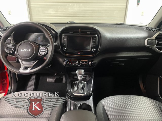 Used 2023 Kia Soul LX w/ LX Technology Package image 13
