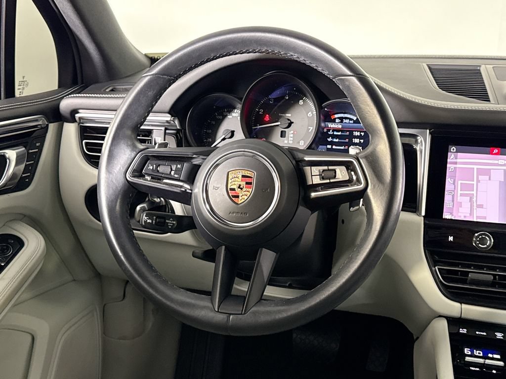 Certified 2023 Porsche Macan AWD/4WD image 12