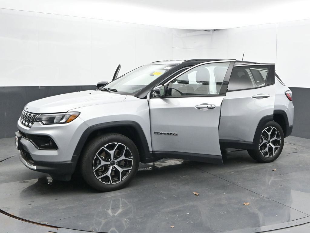 Used 2025 Jeep Compass Limited AWD/4WD image 56