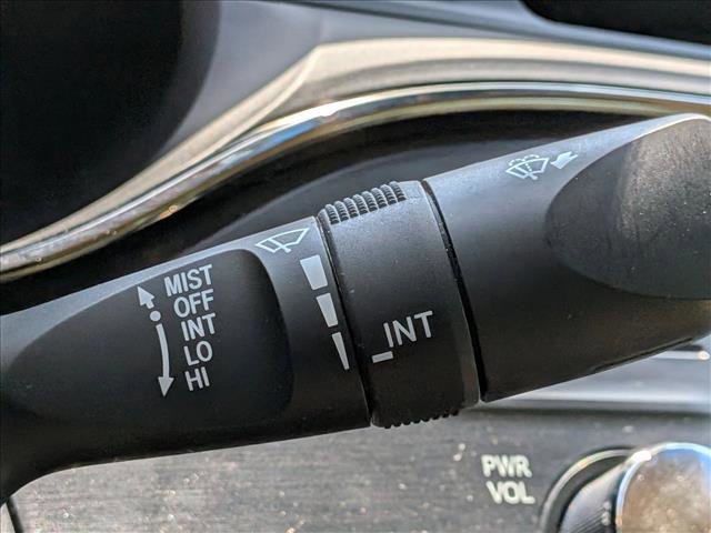 Used 2017 Toyota Avalon XLE Premium image 9