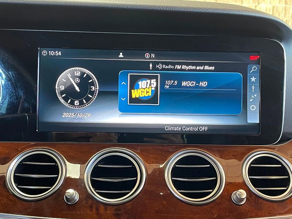 Used 2017 Mercedes-Benz E 300 4MATIC image 30