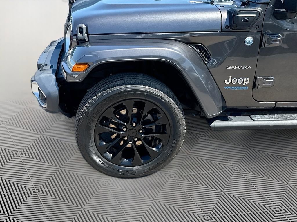 Used 2021 Jeep Wrangler Unlimited Sahara w/ Cold Weather Group AWD/4WD image 35