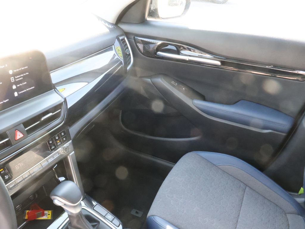 Used 2025 Kia Seltos S image 18