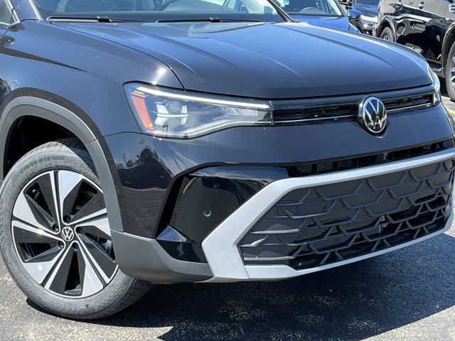 New 2026 Volkswagen Taos SE AWD/4WD image 4