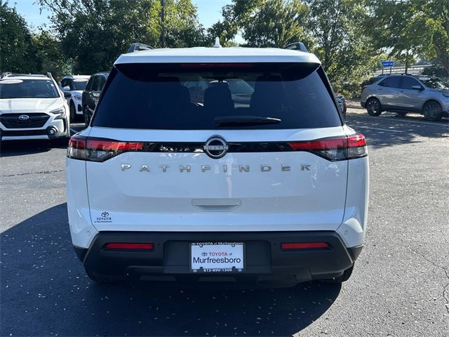 Used 2025 Nissan Pathfinder SV image 5