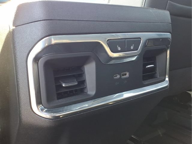 Used 2024 Chevrolet Silverado 1500 High Country w/ High Country Premium Package AWD/4WD image 23