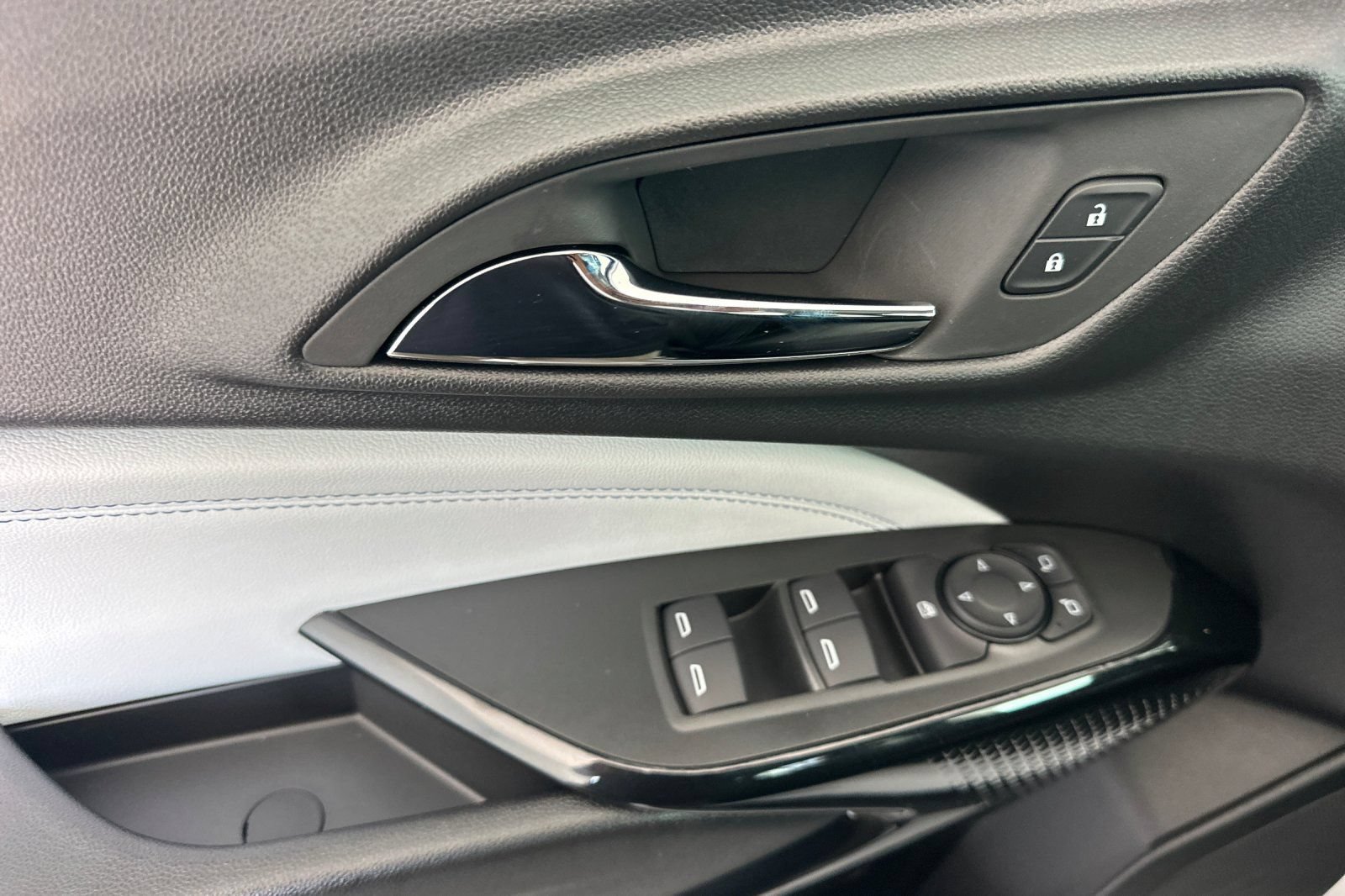 New 2026 Chevrolet Trax LT FWD image 11