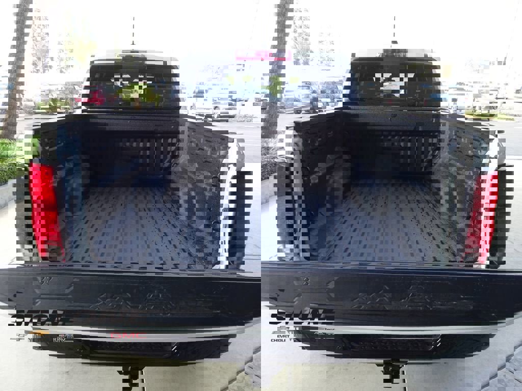 New 2026 Chevrolet Colorado ZR2 image 8