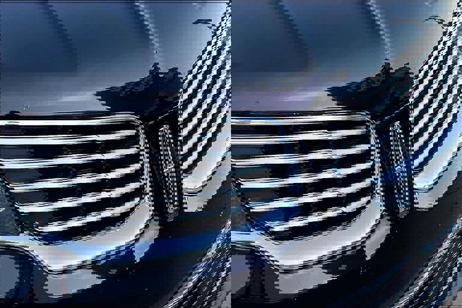 Used 2017 Lincoln MKX Reserve w/ Driver Assistance Package image 30