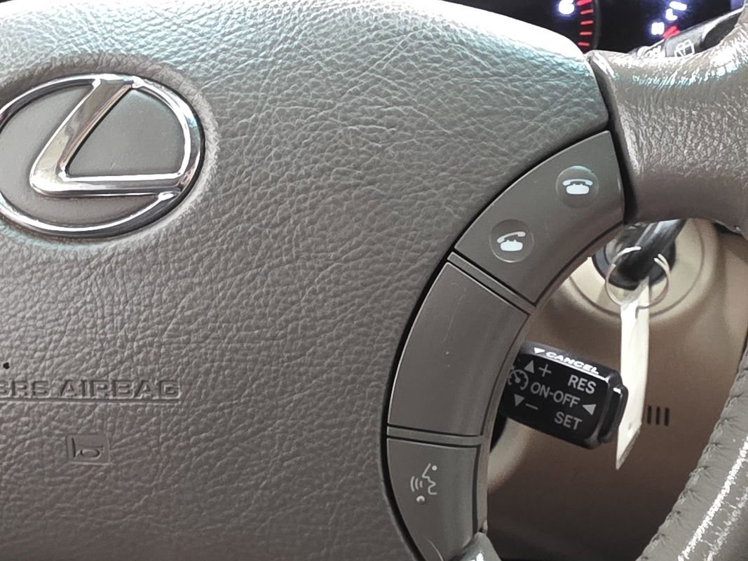 Used 2004 Lexus LX 470 4WD image 32