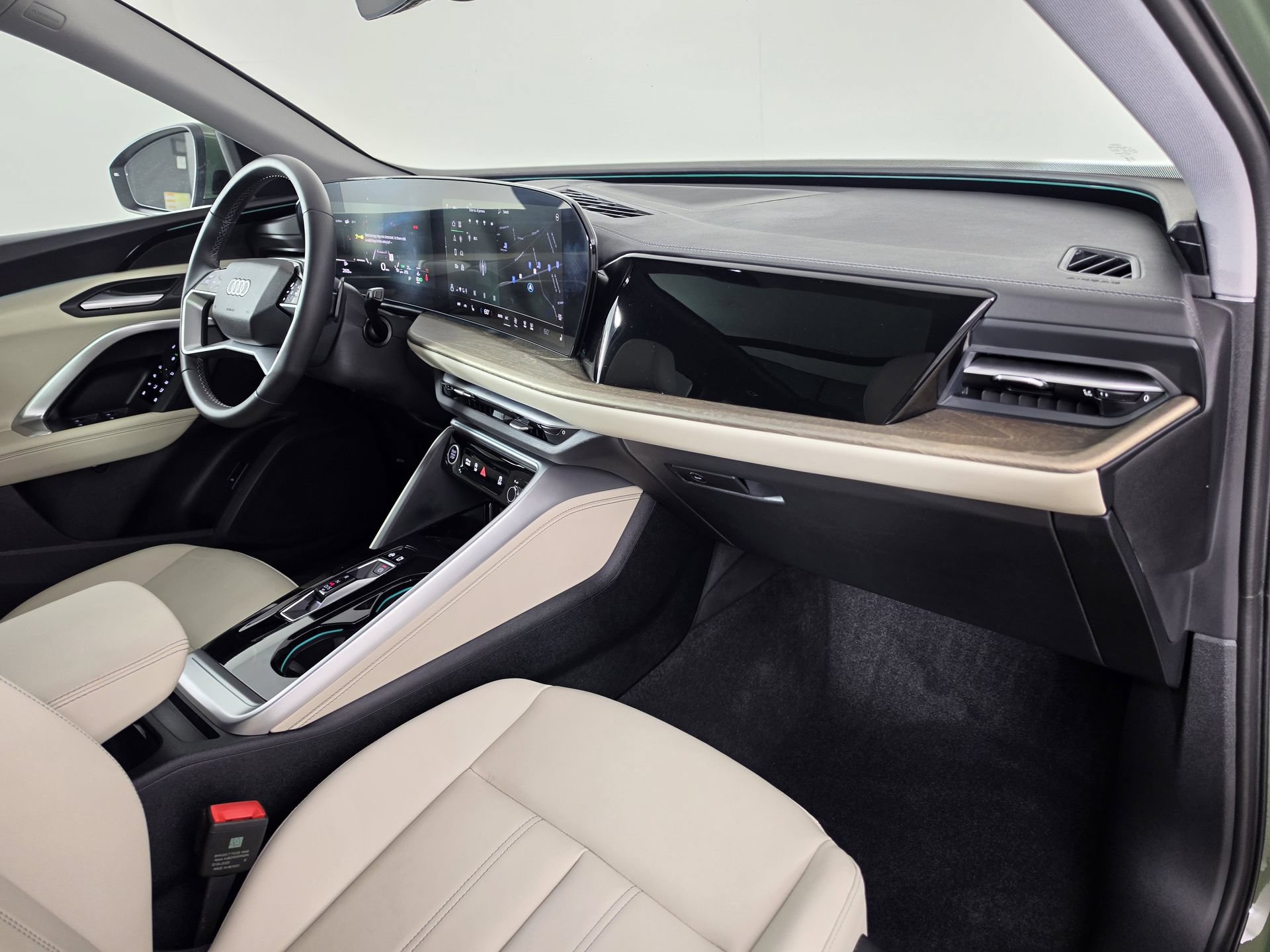 Certified 2025 Audi Q5 Premium w/ Convenience Package AWD/4WD image 48