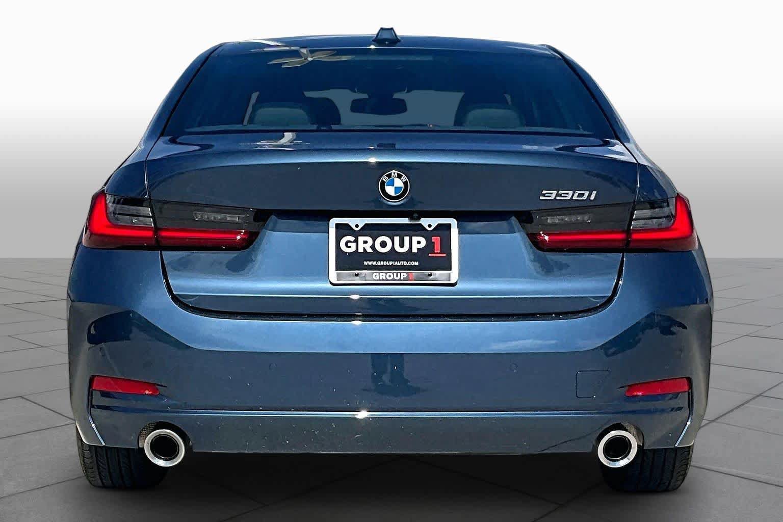 Used 2025 BMW 330i Sedan RWD image 4