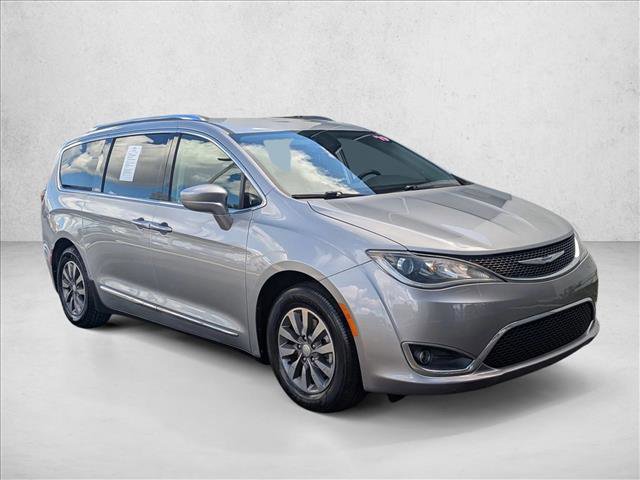 Used 2019 Chrysler Pacifica Touring-L Plus image 3