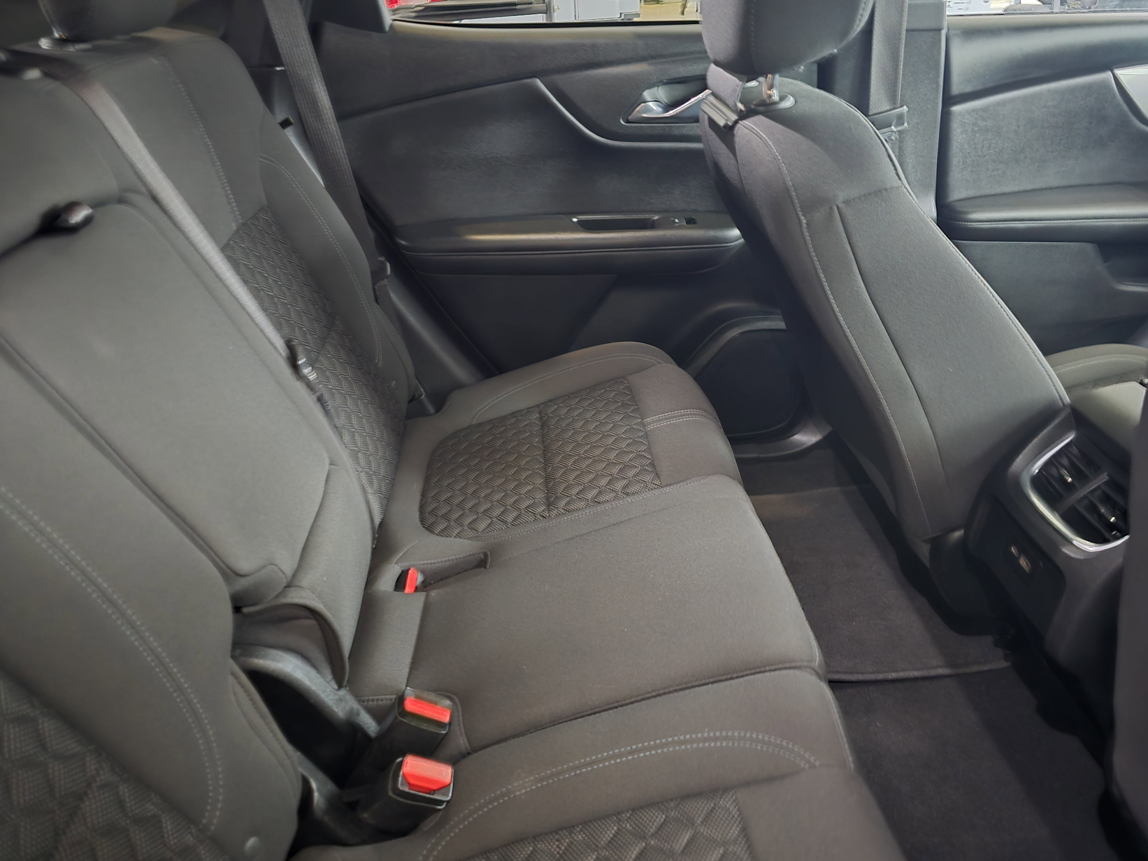 Used 2021 Chevrolet Blazer LT image 25