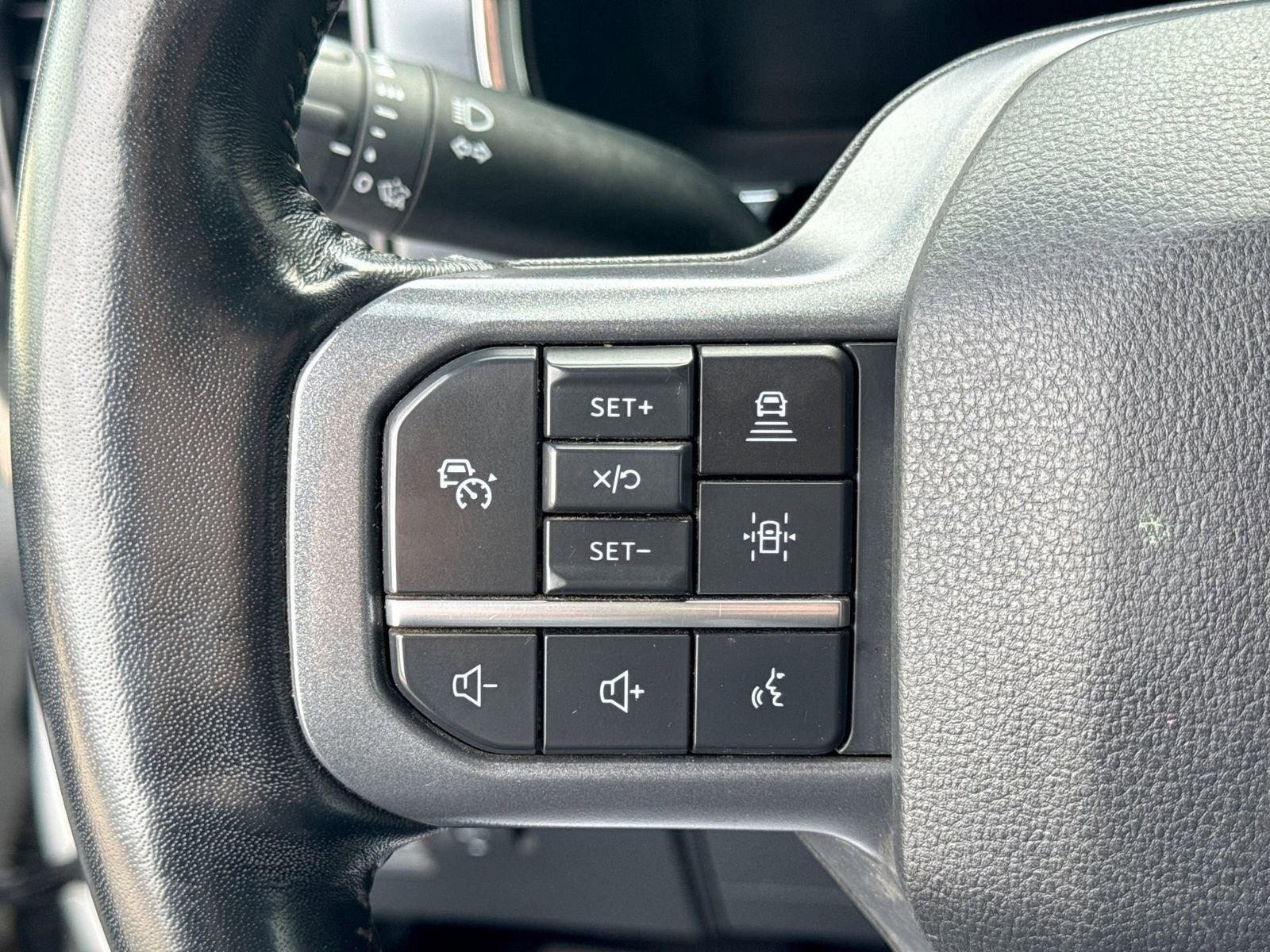 Certified 2023 Ford F150 Lariat w/ Equipment Group 502A High image 28