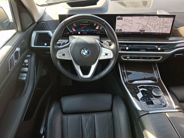 Used 2023 BMW X7 xDrive40i image 11