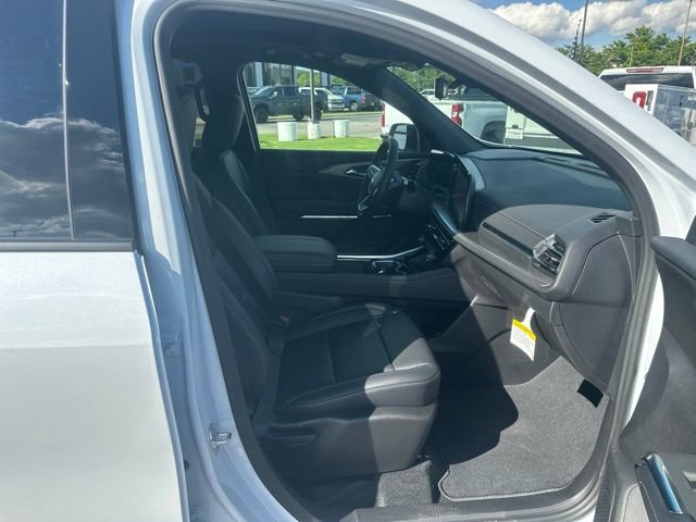 New 2026 Chevrolet Traverse LT w/ Sun and Wheel Package FWD image 33