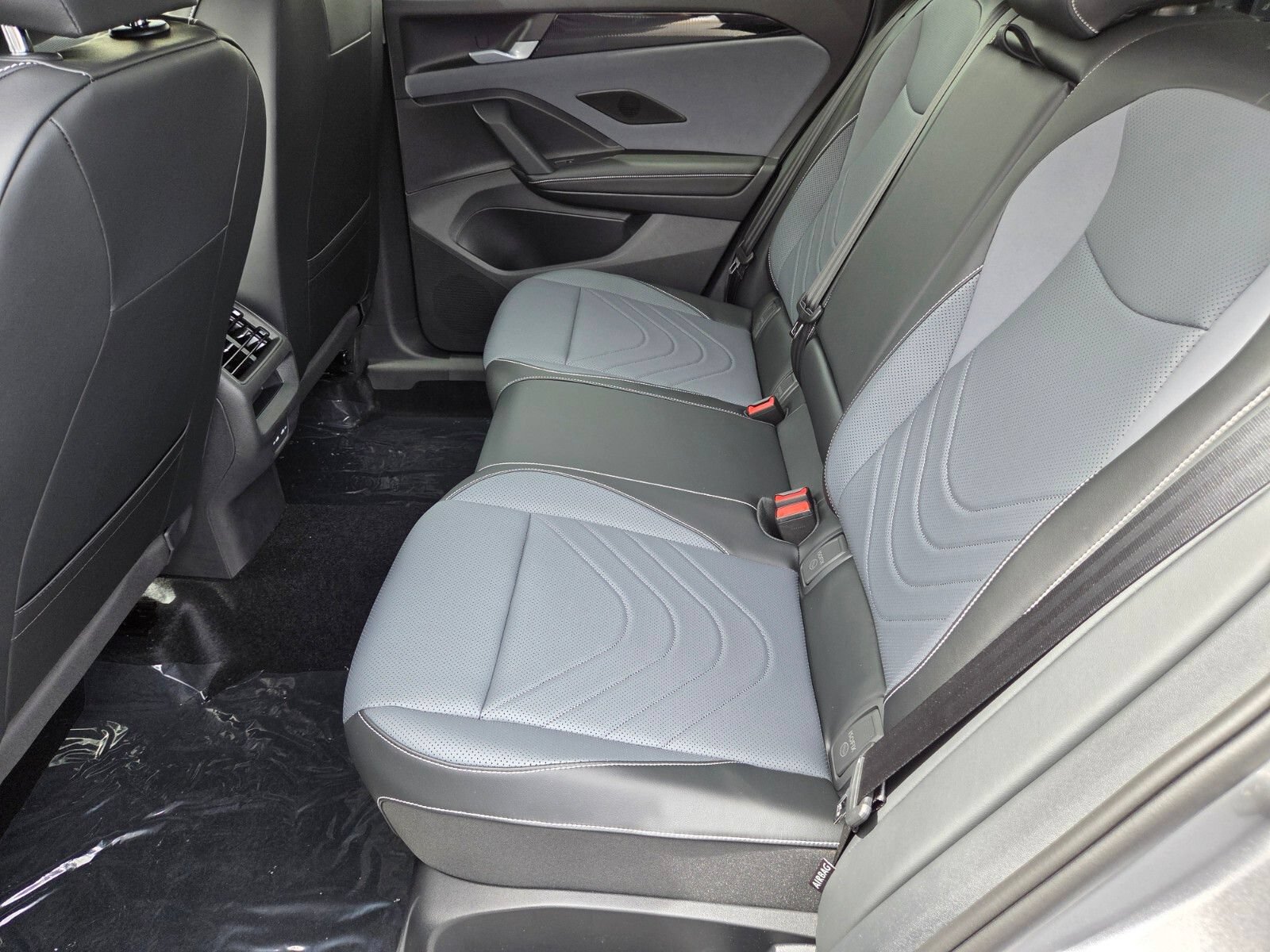 New 2026 Volkswagen Tiguan SE AWD/4WD image 8