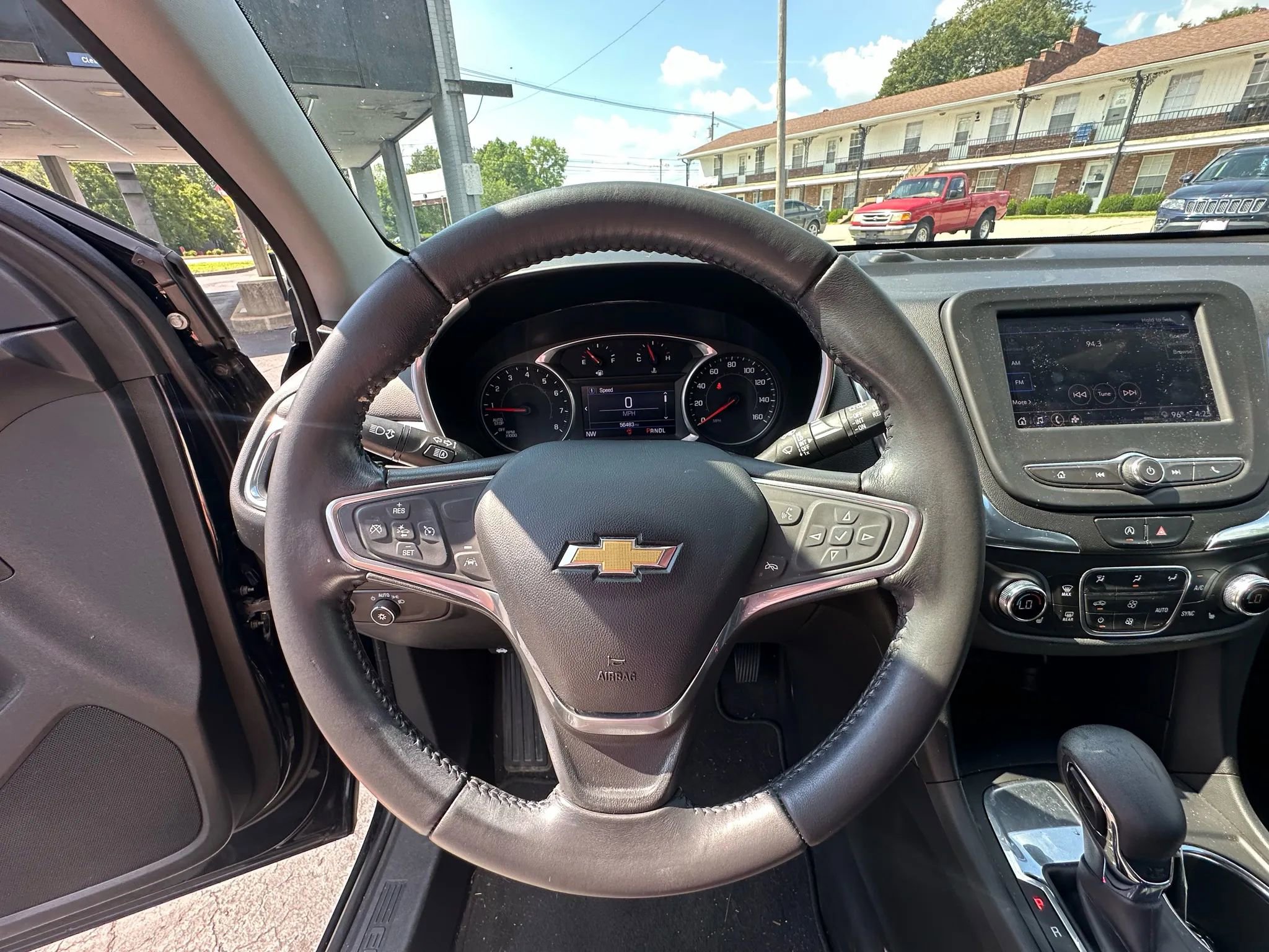 Used 2022 Chevrolet Equinox LT image 24