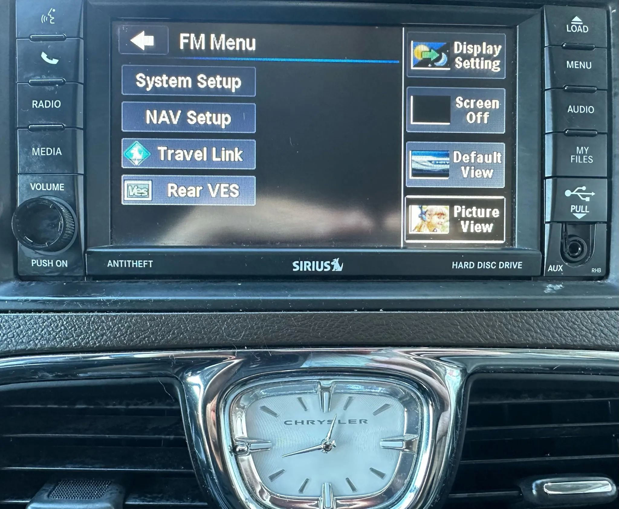 Used 2016 Chrysler Town & Country Touring FWD image 20